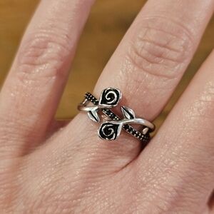 NWOT Sterling Silver Double Rose Ring Size 6